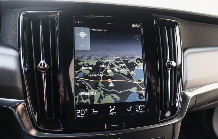 Osta kasutatud Volvo V90 2017 värv must Tallinnas