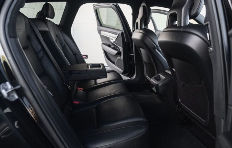 Osta kasutatud Volvo V90 2017 värv must Tallinnas