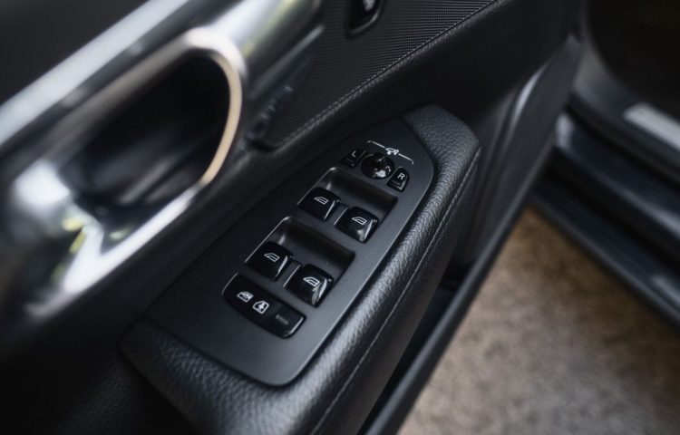 Osta kasutatud Volvo V90 2017 värv must Tallinnas