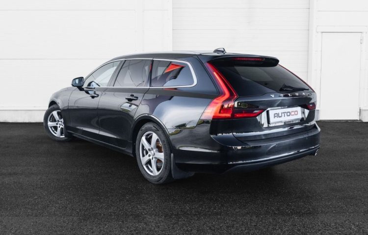 Osta kasutatud Volvo V90 2017 värv must Tallinnas