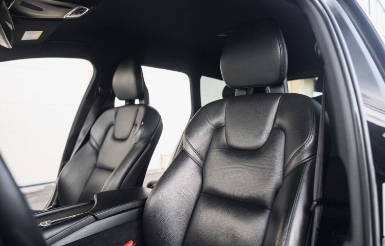 Osta kasutatud Volvo V90 2017 värv must Tallinnas
