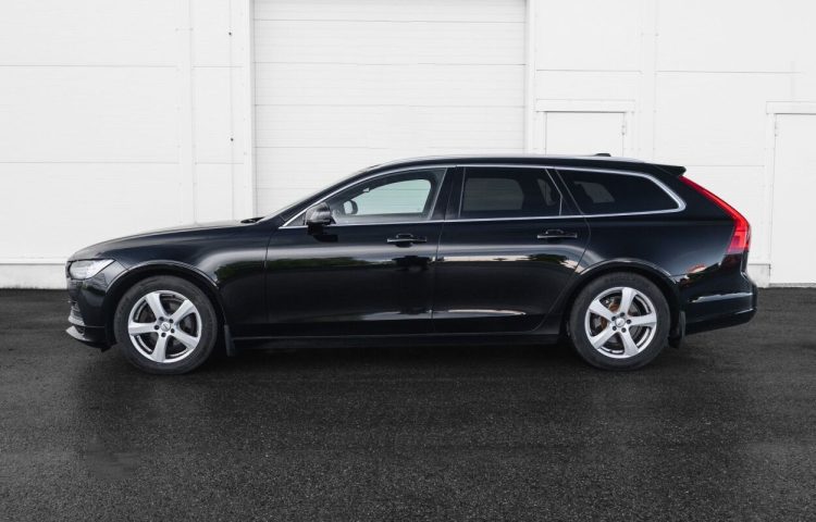 Osta kasutatud Volvo V90 2017 värv must Tallinnas