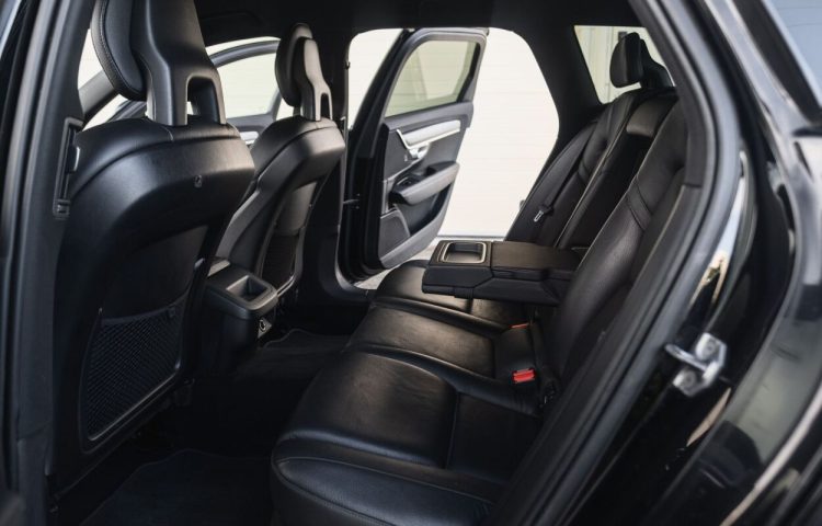 Osta kasutatud Volvo V90 2017 värv must Tallinnas