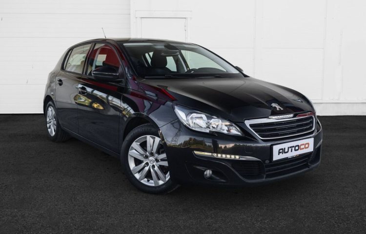 Osta kasutatud Peugeot 308 2015 värv must Tallinnas