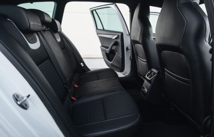 Osta kasutatud Skoda Octavia 2014 värv valge Tallinnas