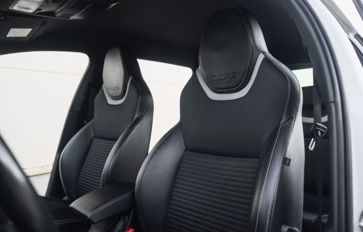 Osta kasutatud Skoda Octavia 2014 värv valge Tallinnas