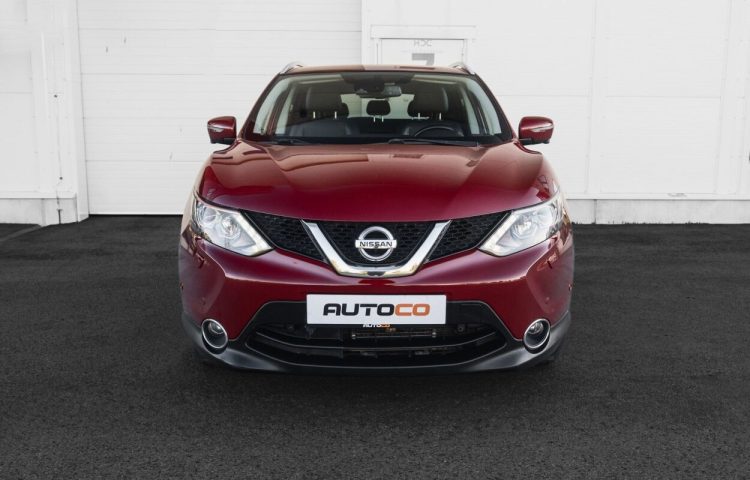 Osta kasutatud Nissan Qashqai: Qashqai 2015 värv punane Tallinnas