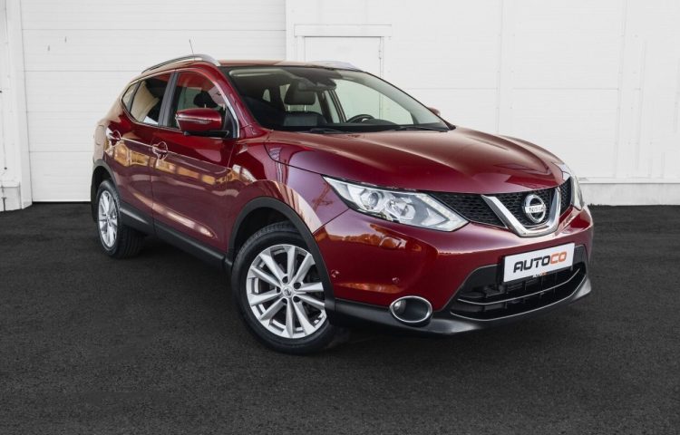 Osta kasutatud Nissan Qashqai: Qashqai 2015 värv punane Tallinnas