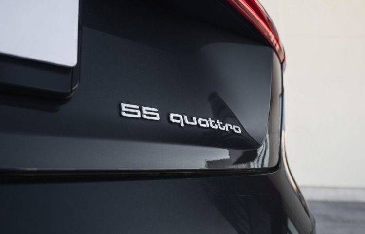 Osta kasutatud Audi e-tron 2020 värv hall Tallinnas
