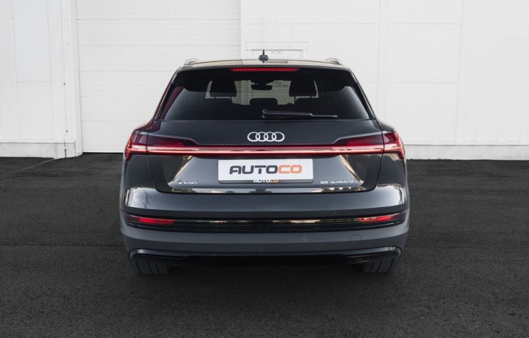 Osta kasutatud Audi e-tron 2020 värv hall Tallinnas