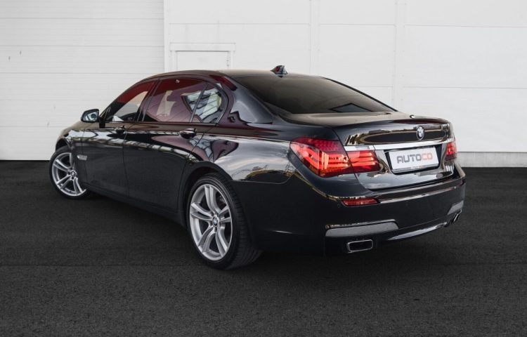 Osta käytetty BMW 7 seeria: 750 2014 väri black Tallinnasta