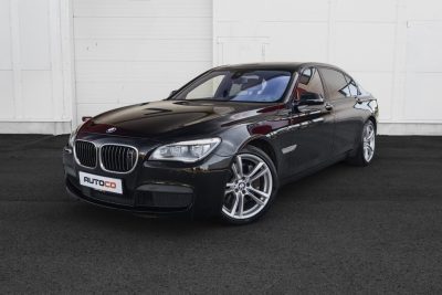 Osta kasutatud BMW 7 seeria: 750 2014 värv must Tallinnas