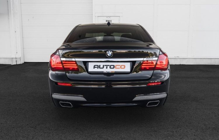 Osta käytetty BMW 7 seeria: 750 2014 väri black Tallinnasta