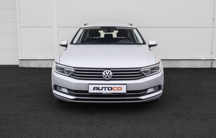 By used Volkswagen Passat 2015 color silver for Sale in Tallinn