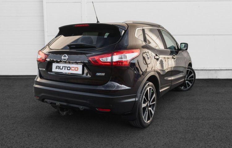 Osta kasutatud Nissan Qashqai: Qashqai 2014 värv tumelilla Tallinnas