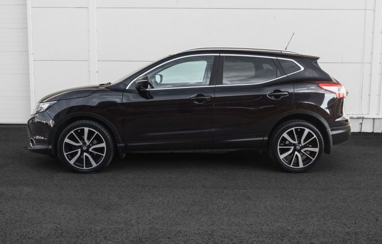 Osta kasutatud Nissan Qashqai: Qashqai 2014 värv tumelilla Tallinnas