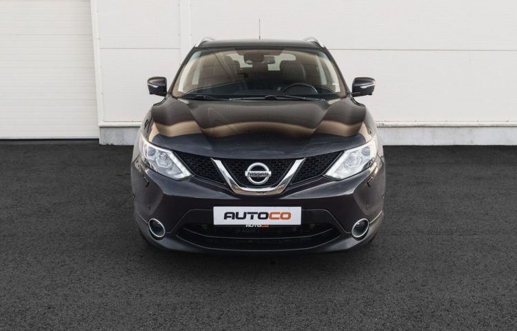 Osta kasutatud Nissan Qashqai: Qashqai 2014 värv tumelilla Tallinnas