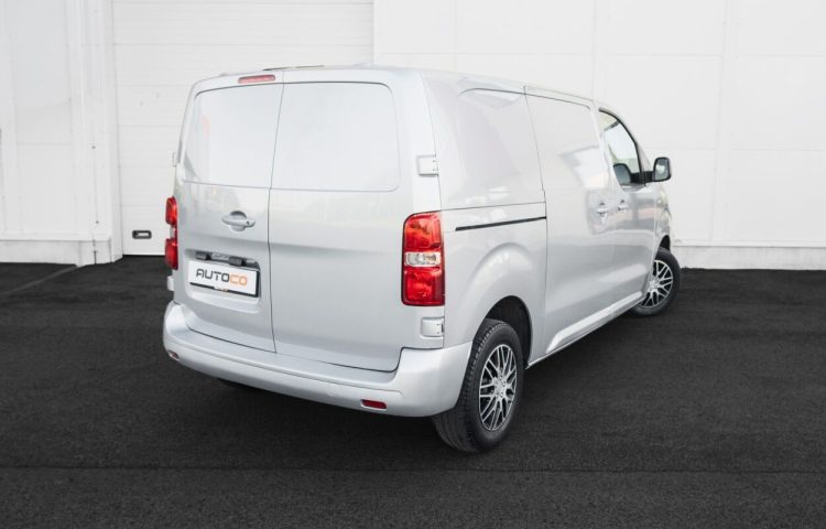 Osta kasutatud Peugeot Expert 2020 värv hõbedane Tallinnas
