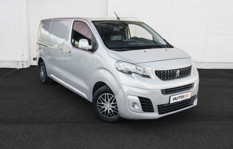 Osta kasutatud Peugeot Expert 2020 värv hõbedane Tallinnas