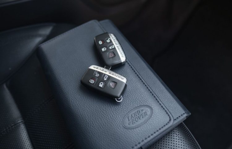 Osta kasutatud Land Rover Range Rover Sport 2016 värv hall Tallinnas