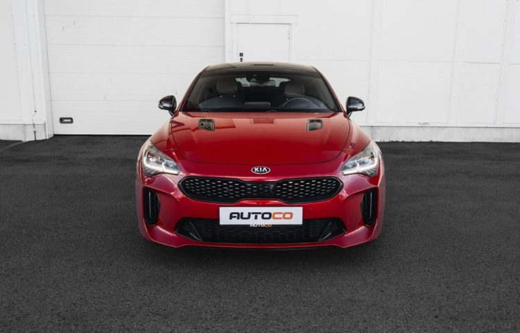 Osta kasutatud Kia Stinger 2018 värv punane Tallinnas