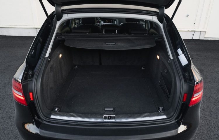 Osta kasutatud Audi A4 2013 värv must Tallinnas