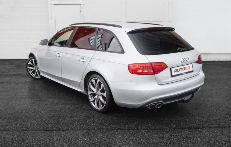 Osta kasutatud Audi A4 2010 värv hõbedane Tallinnas