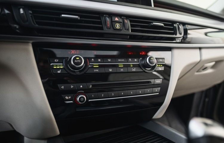 Osta kasutatud BMW X5 2018 värv beež Tallinnas