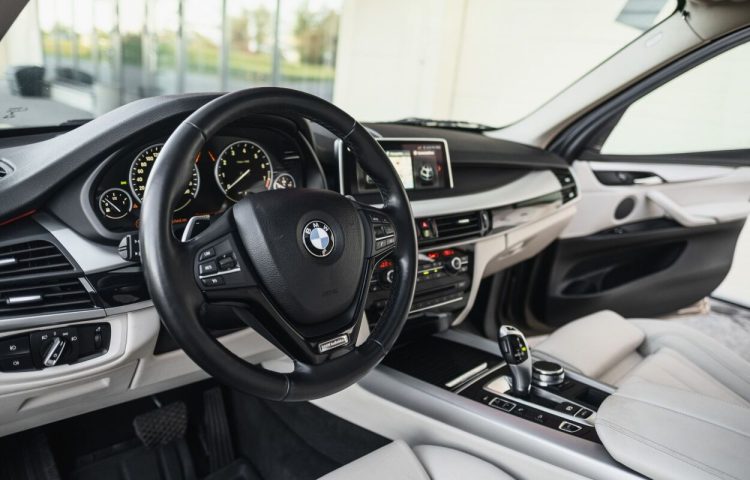 Osta kasutatud BMW X5 2018 värv beež Tallinnas
