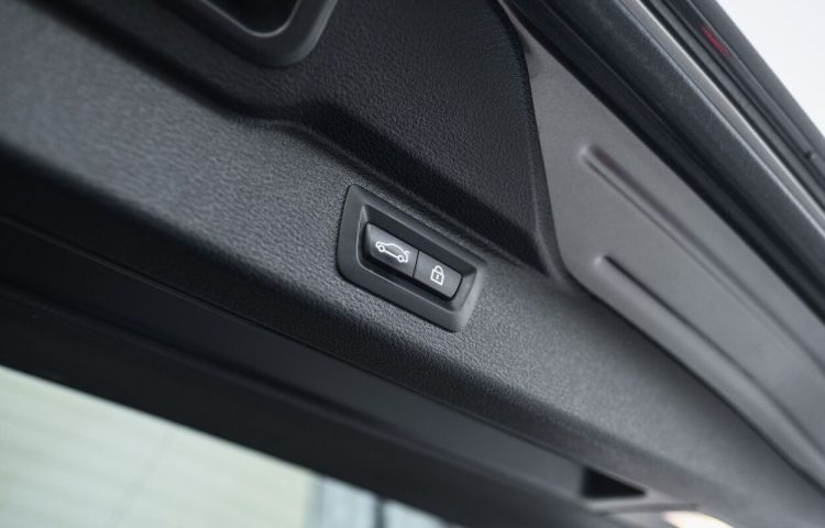 Osta kasutatud BMW X5 2018 värv beež Tallinnas