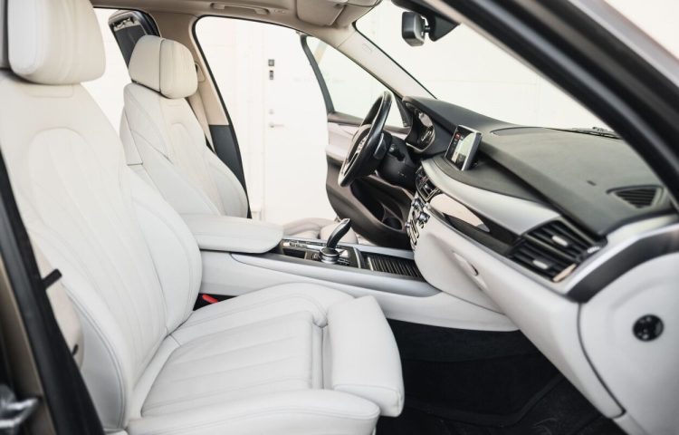 Osta kasutatud BMW X5 2018 värv beež Tallinnas