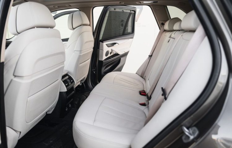 Osta kasutatud BMW X5 2018 värv beež Tallinnas