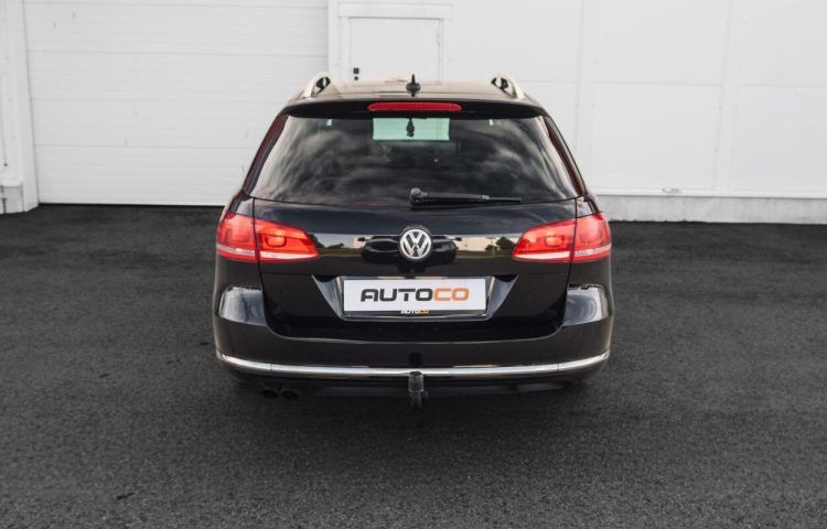 Osta kasutatud Volkswagen Passat 2011 värv must Tallinnas
