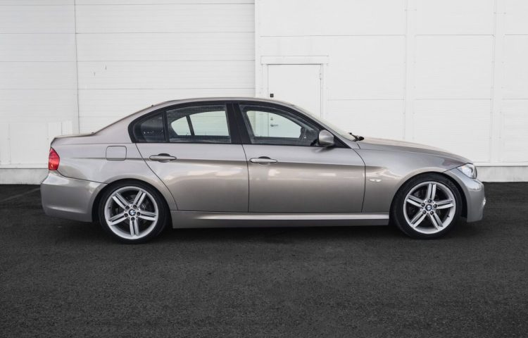 Osta kasutatud BMW 3 seeria: 320 2010 värv beež Tallinnas