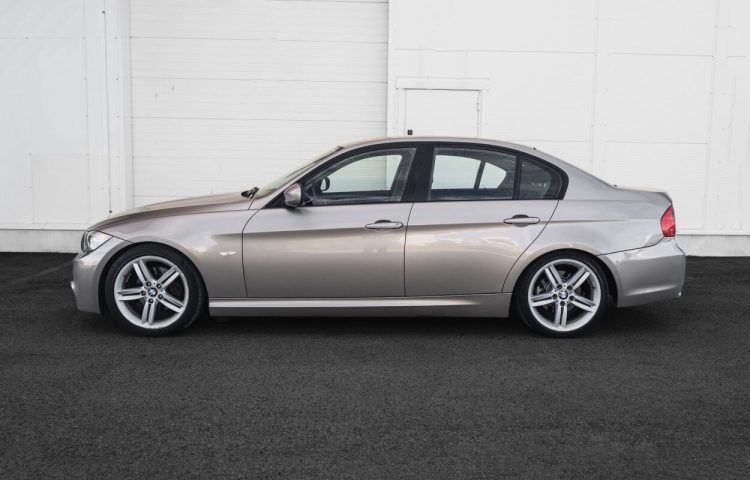 Osta kasutatud BMW 3 seeria: 320 2010 värv beež Tallinnas