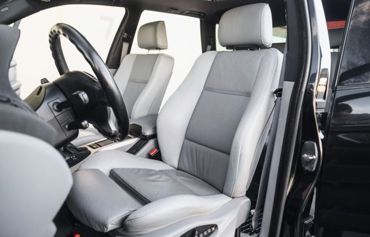 Osta kasutatud BMW X5 2000 värv must Tallinnas