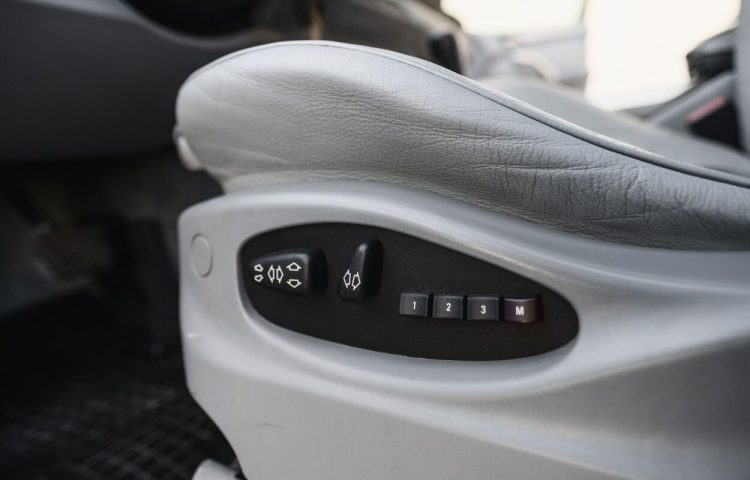 Osta kasutatud BMW X5 2000 värv must Tallinnas