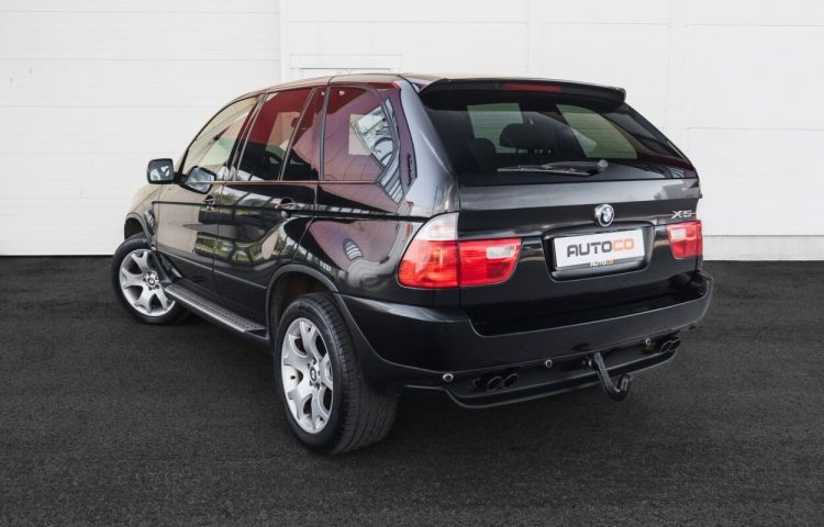 Osta kasutatud BMW X5 2000 värv must Tallinnas