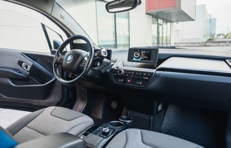 Osta kasutatud BMW i3 2014 värv tumehall Tallinnas