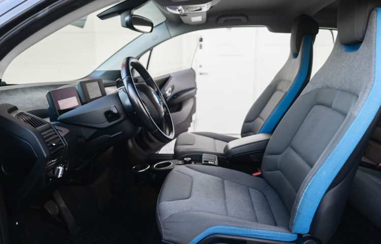 Osta kasutatud BMW i3 2014 värv tumehall Tallinnas