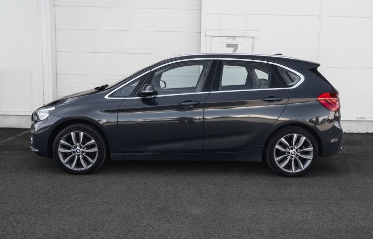 Osta kasutatud BMW 2. seeria: 218 2014 värv tumehall Tallinnas