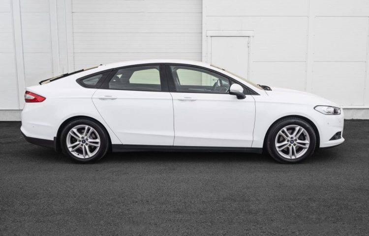 Osta kasutatud Ford Mondeo 2018 värv valge Tallinnas