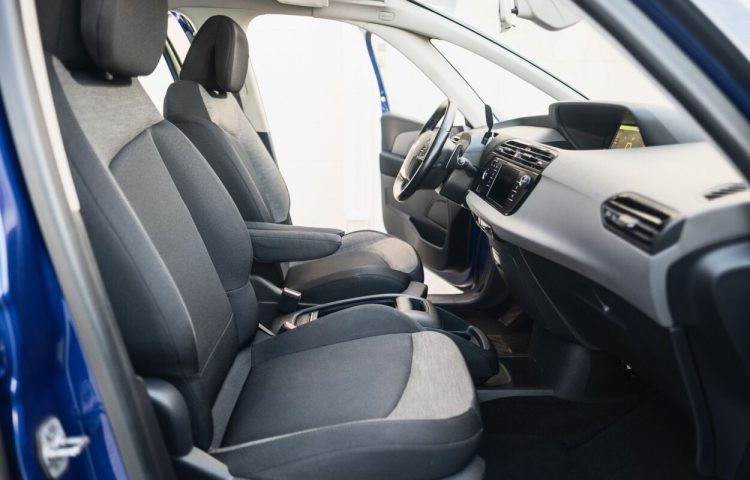 Osta kasutatud Citroen C4 Picasso: Grand C4 Picasso 2017 värv sinine Tallinnas