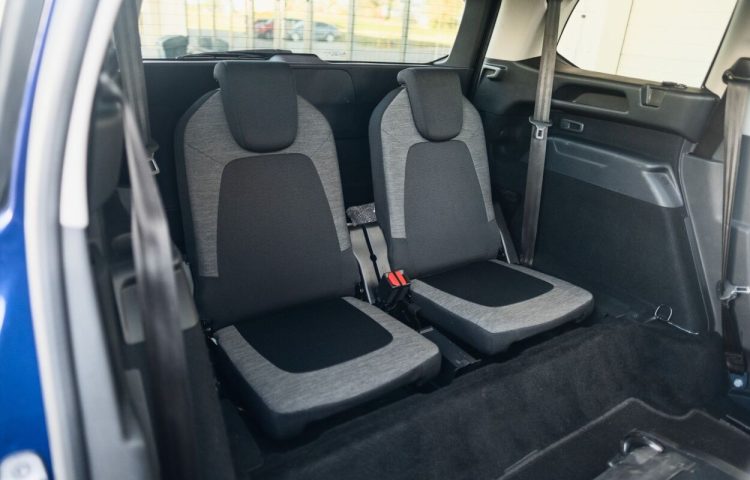 Osta kasutatud Citroen C4 Picasso: Grand C4 Picasso 2017 värv sinine Tallinnas