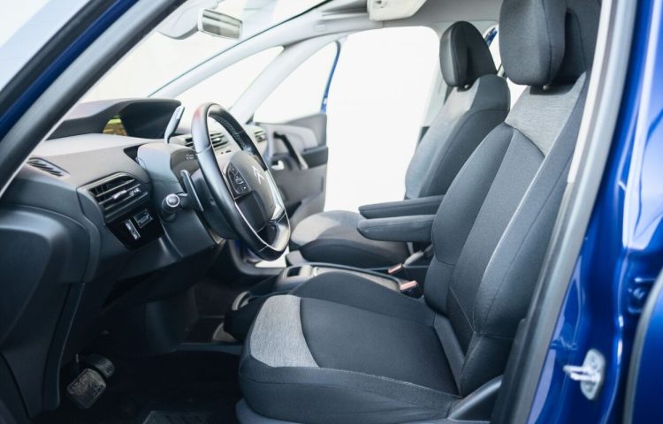 Osta kasutatud Citroen C4 Picasso: Grand C4 Picasso 2017 värv sinine Tallinnas