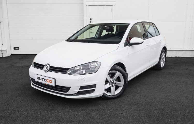 Osta kasutatud Volkswagen Golf 2013 värv valge Tallinnas