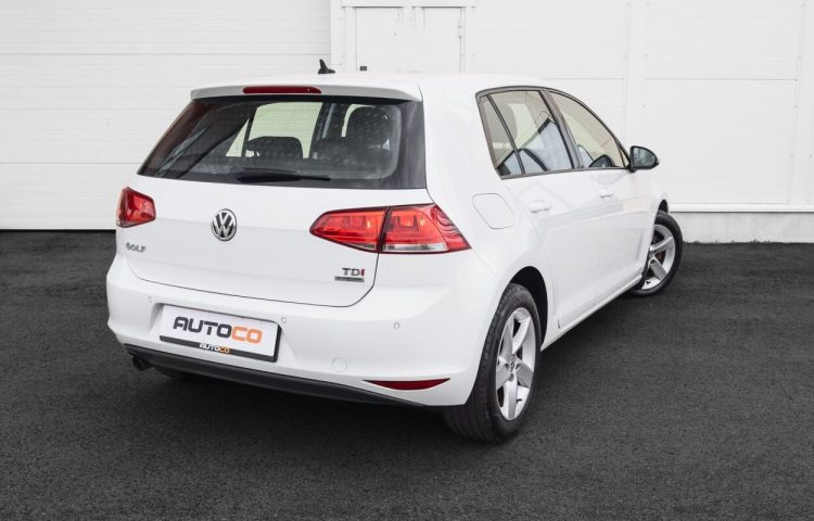 Osta kasutatud Volkswagen Golf 2013 värv valge Tallinnas