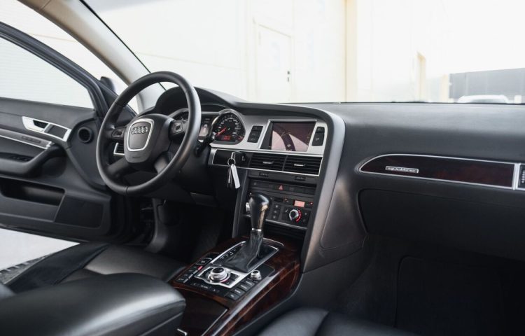 Osta kasutatud Audi A6 2009 värv must Tallinnas