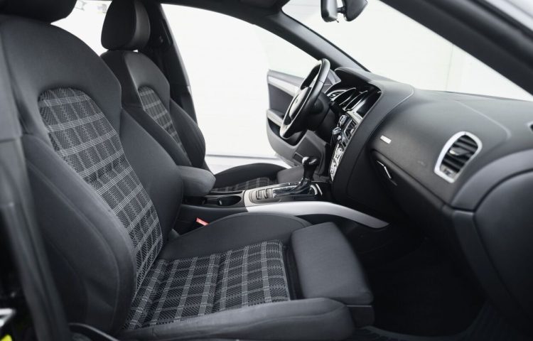 Osta kasutatud Audi A5 2012 värv must Tallinnas
