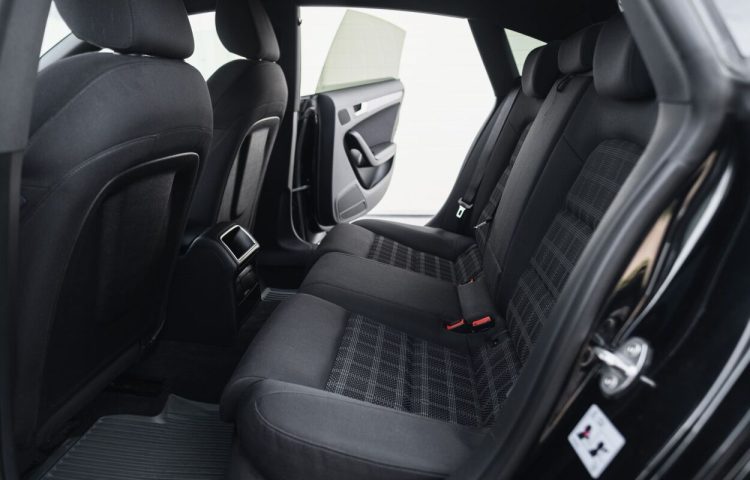 Osta kasutatud Audi A5 2012 värv must Tallinnas